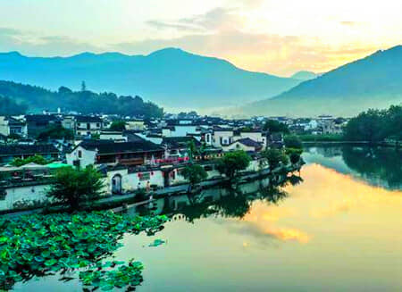 �����λ�ǧ����ɽ�羰����ǧ�������ĺ�����ˮī��塢��Դ���롢��Ұ������Ϫ�ϹŴ��䡢�Ż�ɽ�����Ϫ�Ͻ֡�����ˮ��˫��6����