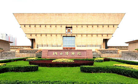 ɽ�������